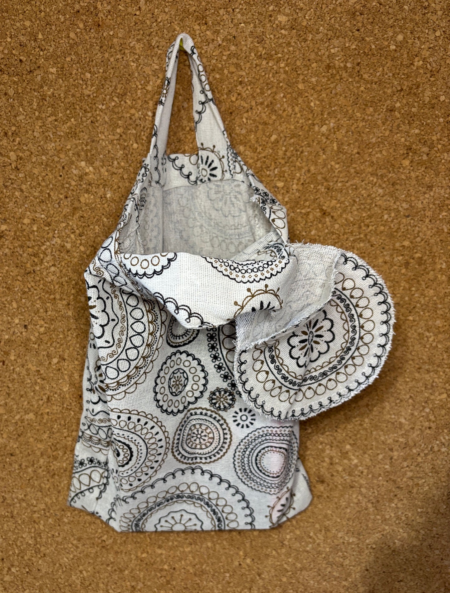 Tote Bag with little round pocket